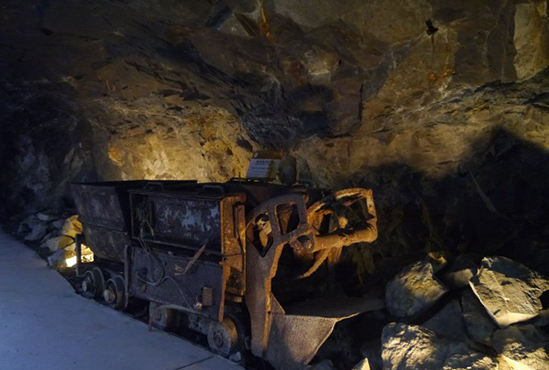 金矿探矿权转让，位于西北地区秦岭山脉南坡一带